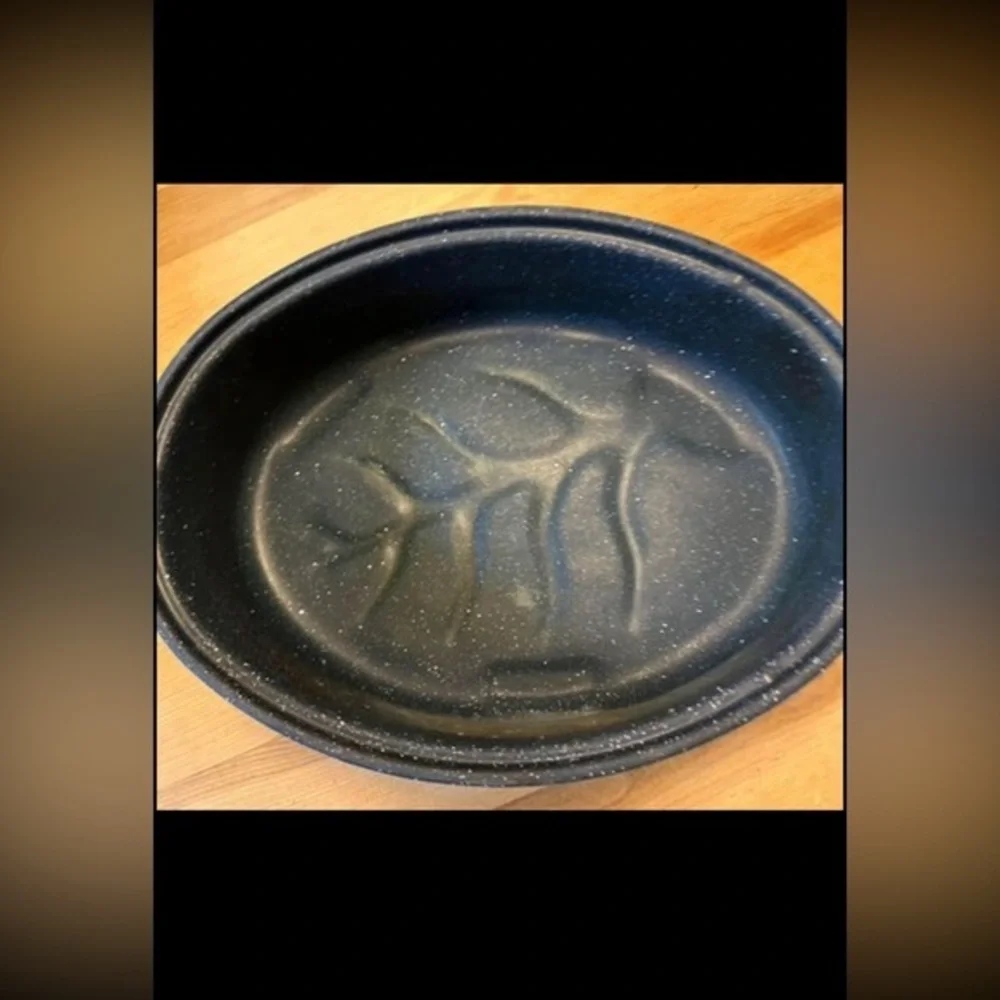 Granite Ware Covered Oval Roaster‎